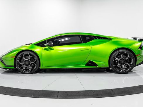 Used 2024 Lamborghini Huracan Tecnica RWD image 6