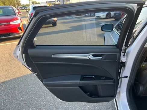 Used 2016 Ford Fusion Titanium image 35