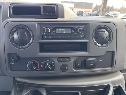 Used 2026 Ford E-450 and Econoline 450 Super Duty w/ Interior Upgrade Package image 18