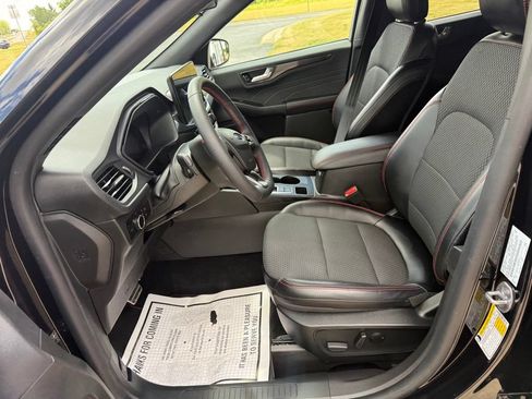 Certified 2023 Ford Escape ST-Line w/ Tech Pack #1 FWD image 21