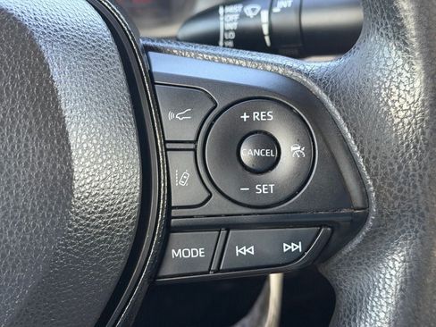 Used 2021 Toyota Corolla LE FWD image 19