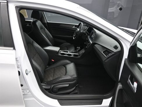 Used 2015 Hyundai Sonata Sport w/ Option Group 04 image 9