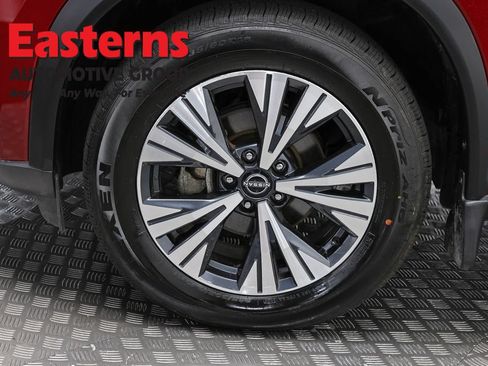 Used 2023 Nissan Rogue SV w/ SV Premium B Package AWD/4WD image 32