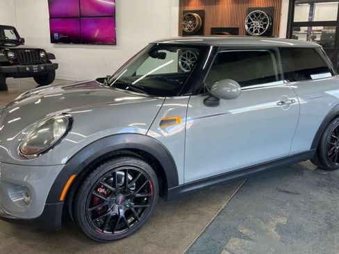 Used 2019 MINI Cooper 2-Door Hardtop FWD image 1