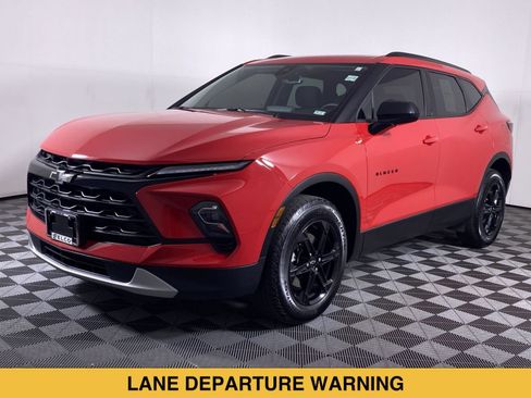 Certified 2024 Chevrolet Blazer LT w/ Convenience Package FWD image 16