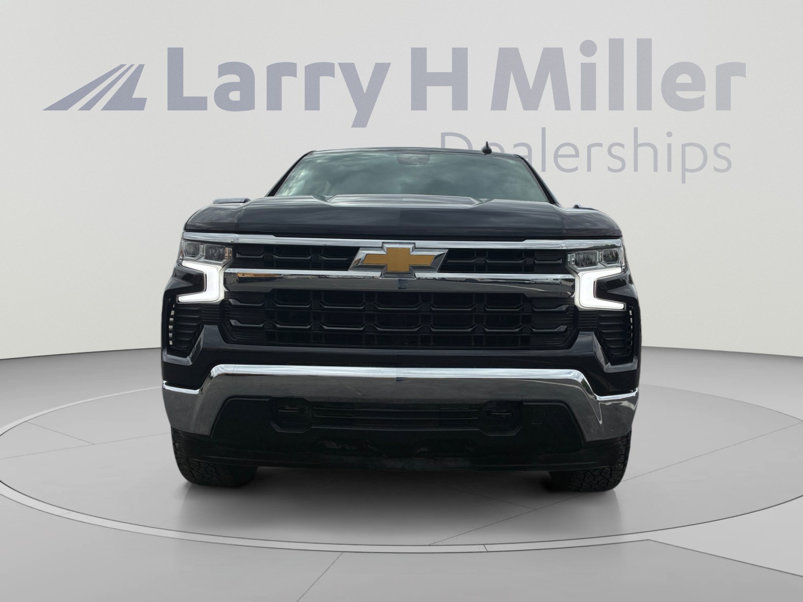 Used 2022 Chevrolet Silverado 1500 LT AWD/4WD image 8