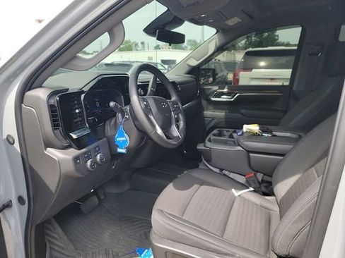 Used 2024 Chevrolet Silverado 1500 RST w/ Z71 Off-Road Package AWD/4WD image 9