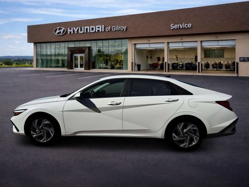 New 2026 Hyundai Elantra Limited FWD image 3