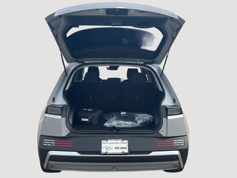 New 2026 Hyundai Ioniq 5 SE AWD/4WD image 32