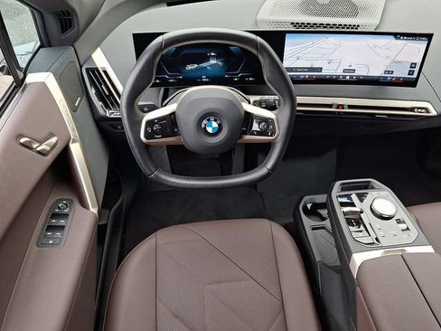 Used 2026 BMW iX xDrive60 w/ Premium Package AWD/4WD image 11