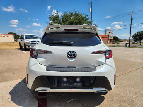 Used 2019 Toyota Corolla SE w/ Protection Package FWD image 4
