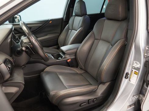 Used 2024 Subaru Outback Wilderness AWD/4WD image 3