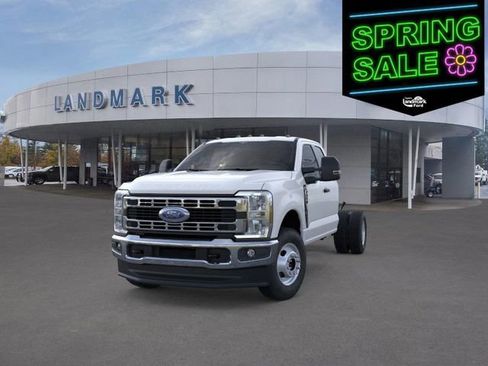 New 2026 Ford F350 XL w/ XL Chrome Package image 2