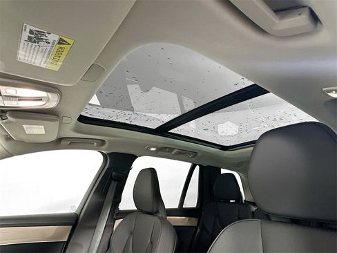 Used 2026 Volvo XC90 B6 Plus w/ Protection Package Premier image 11