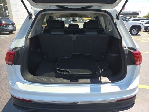 Used 2023 Volkswagen Tiguan SE FWD image 23