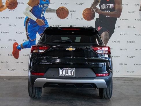 Used 2022 Chevrolet TrailBlazer LT w/ Convenience Package FWD image 22