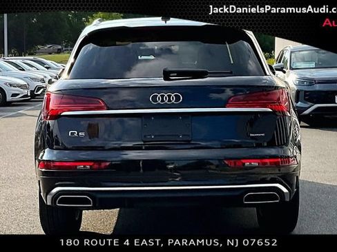 Used 2023 Audi Q5 2.0T Premium w/ Convenience Package AWD/4WD image 4