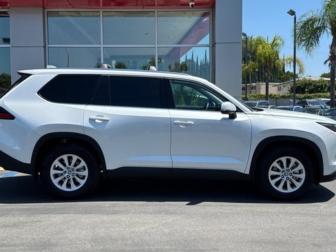 Certified 2026 Toyota Grand Highlander AWD Hybrid image 4