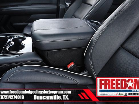 Used 2026 GMC Yukon XL Elevation w/ Elevation Premium Package AWD/4WD image 36