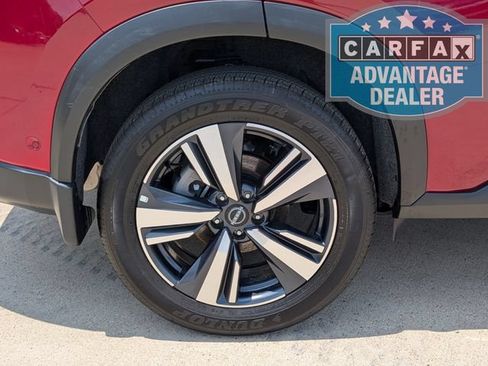 Used 2025 Nissan Rogue SL w/ SL Premium Package FWD image 4