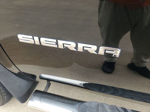 Used 2011 GMC Sierra 1500 SLE image 35