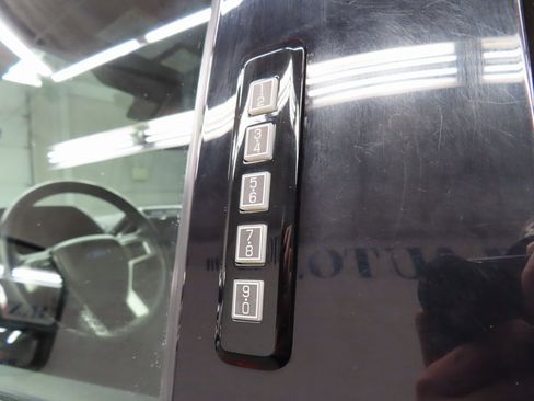 Used 2022 Ford F350 Lariat image 47