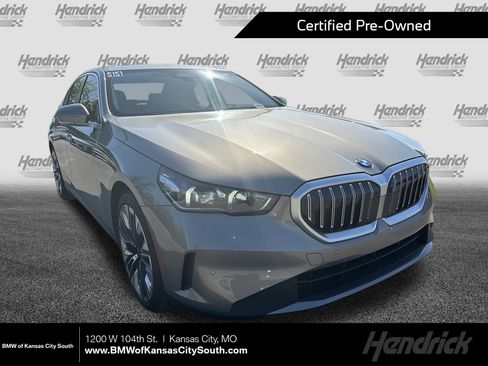 Used 2025 BMW 530i xDrive 530i xDrive w/ Premium Package image 1