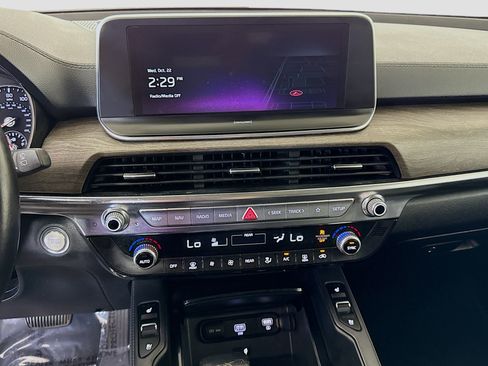 Used 2022 Kia Telluride EX w/ EX Premium Package image 18