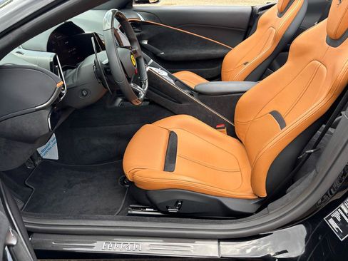 Used 2025 Ferrari Roma Spider RWD image 50
