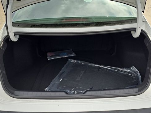 New 2025 Kia K4 LX image 12