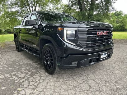 Used 2025 GMC Sierra 1500 Elevation
