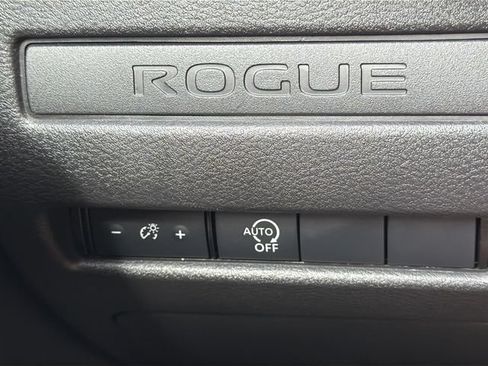 Used 2024 Nissan Rogue S AWD/4WD image 21