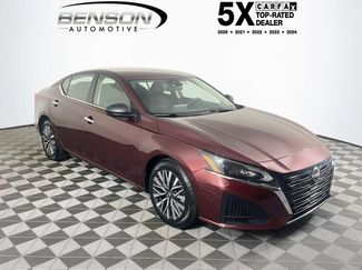 Used 2025 Nissan Altima 2.5 SV FWD video 1