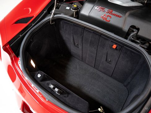 Used 2018 Alfa Romeo 4C Spider image 67