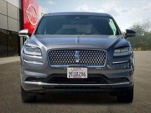 Used 2022 Lincoln Nautilus FWD w/ Premium Package image 11