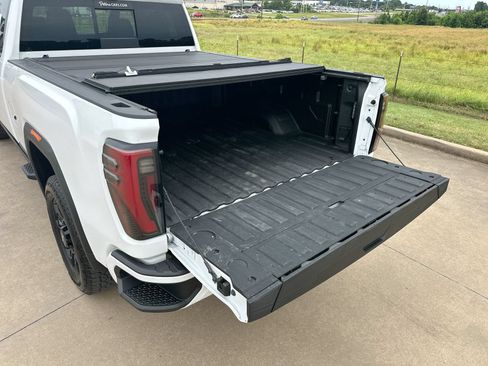 Used 2024 GMC Sierra 2500 AT4 w/ AT4 Premium Plus Package AWD/4WD image 25
