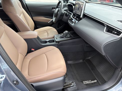 Certified 2026 Toyota Corolla Cross XLE w/ Convenience Package FWD image 24
