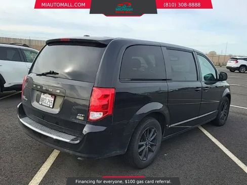 Used 2019 Dodge Grand Caravan GT image 4