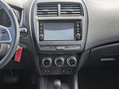 Used 2024 Mitsubishi Outlander Sport ES AWD/4WD image 18