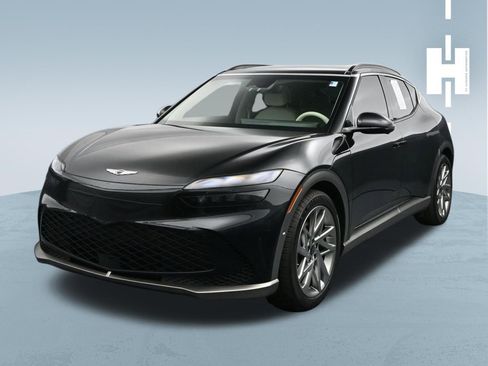 Used 2025 Genesis GV60 Advanced AWD/4WD image 3