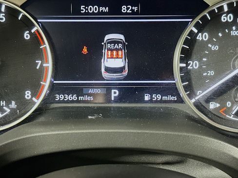 Used 2023 Nissan Rogue SV image 19