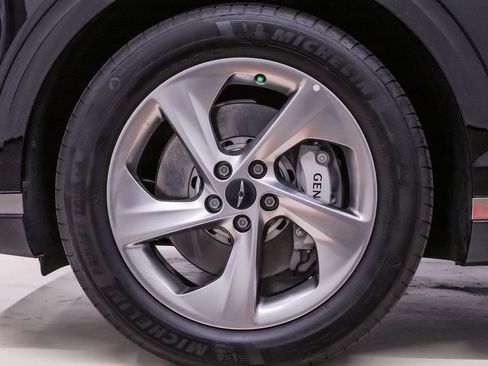 Certified 2026 Genesis GV70 2.5T AWD/4WD image 21