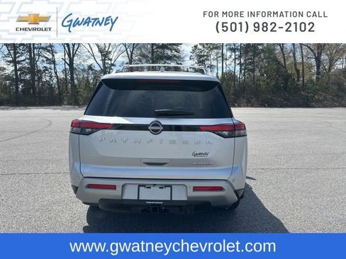 Used 2024 Nissan Pathfinder Platinum w/ Cargo Package image 6