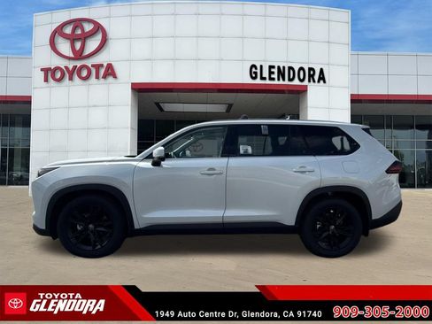 New 2026 Toyota Grand Highlander FWD image 6
