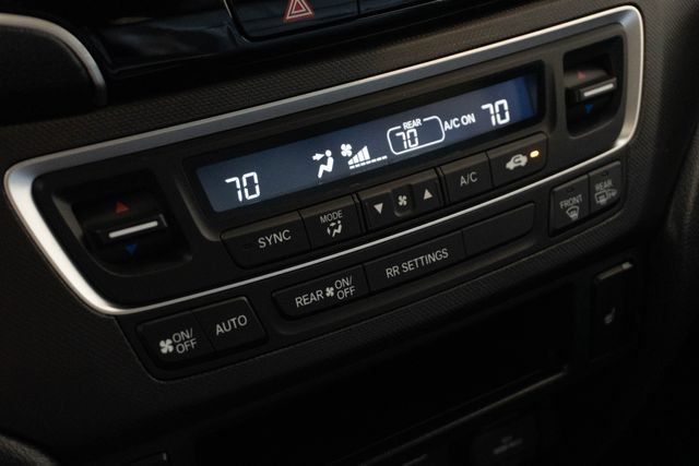 Used 2025 Honda Passport TrailSport image 27