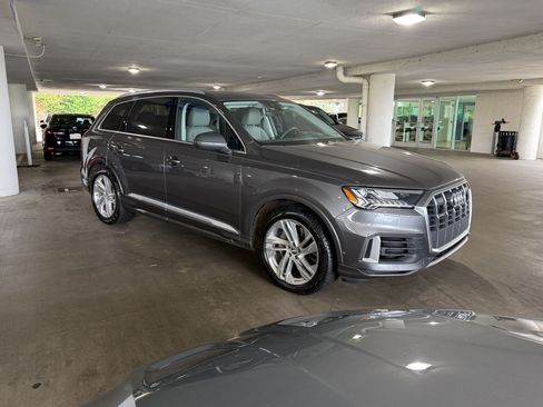 Used 2020 Audi Q7 3.0T Prestige AWD/4WD image 6