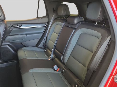 Used 2026 GMC Terrain AT4 w/ Technology Package II AWD/4WD image 11