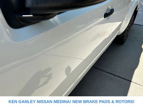 Used 2018 Nissan Frontier SV w/ Value Truck Package AWD/4WD image 9