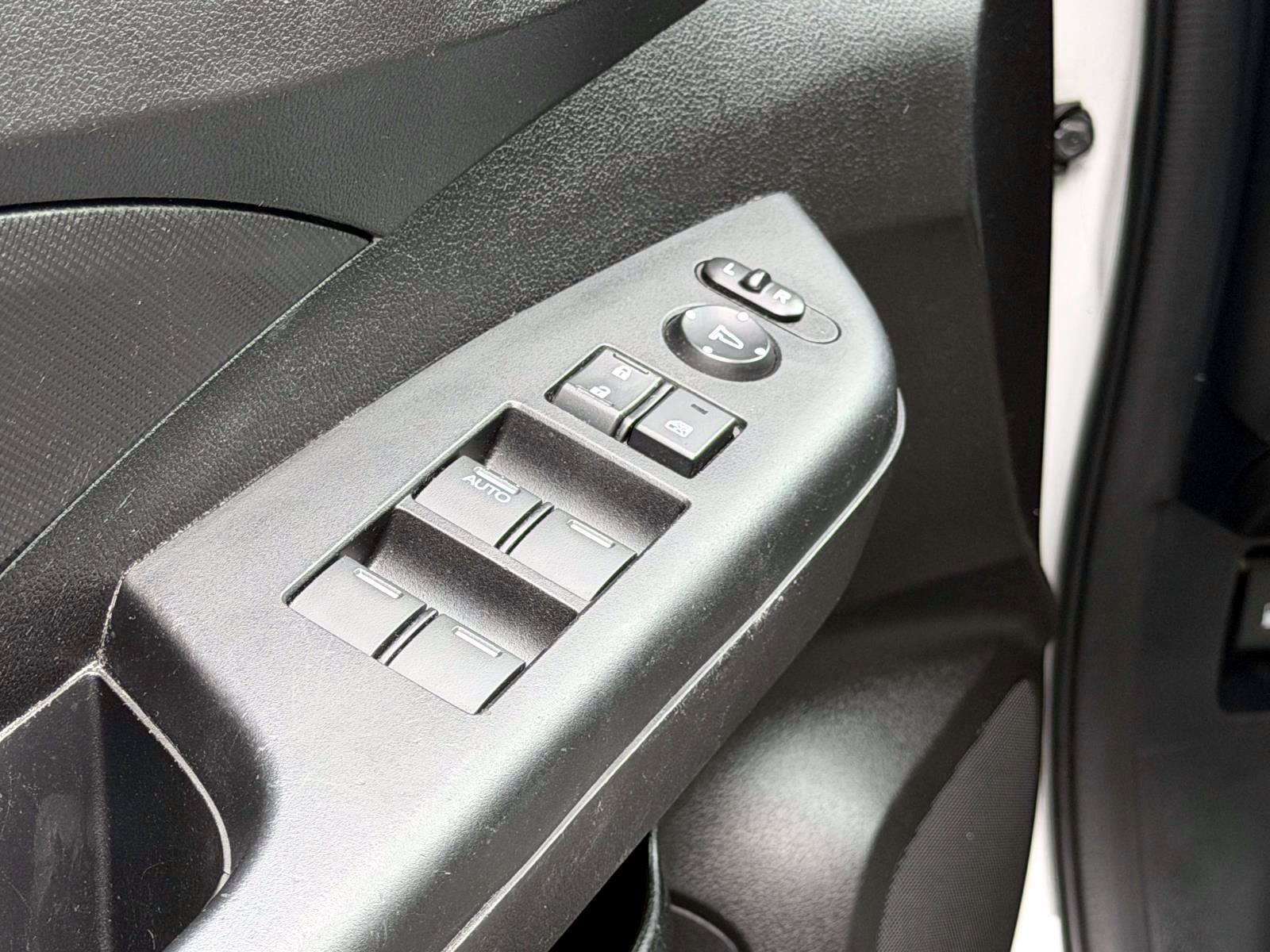 Used 2015 Honda CR-V LX image 16