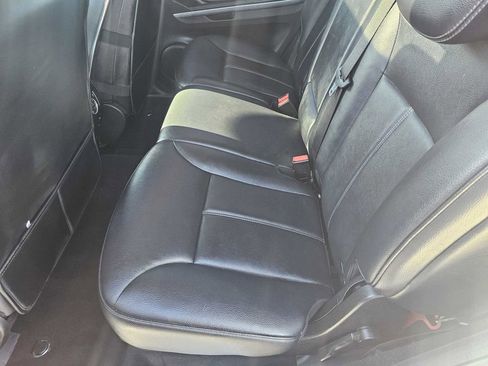 Used 2012 Mercedes-Benz GL 320 BlueTEC 4MATIC image 16